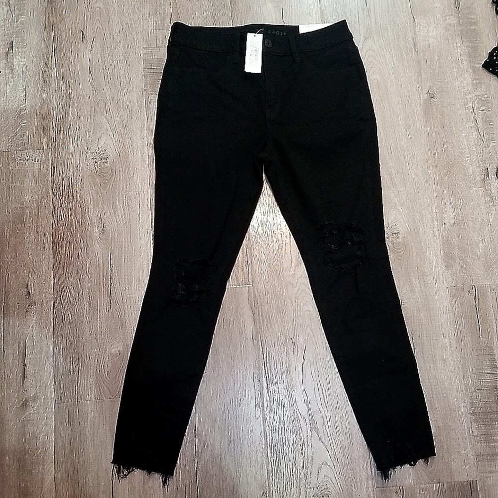 American Eagle- High Rise Jegging SHORT 10, black.